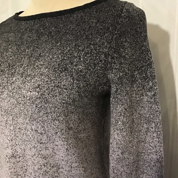 Simply‎ Vera Vera Wang XS Light Weight Sweater - Picture 4 of 6